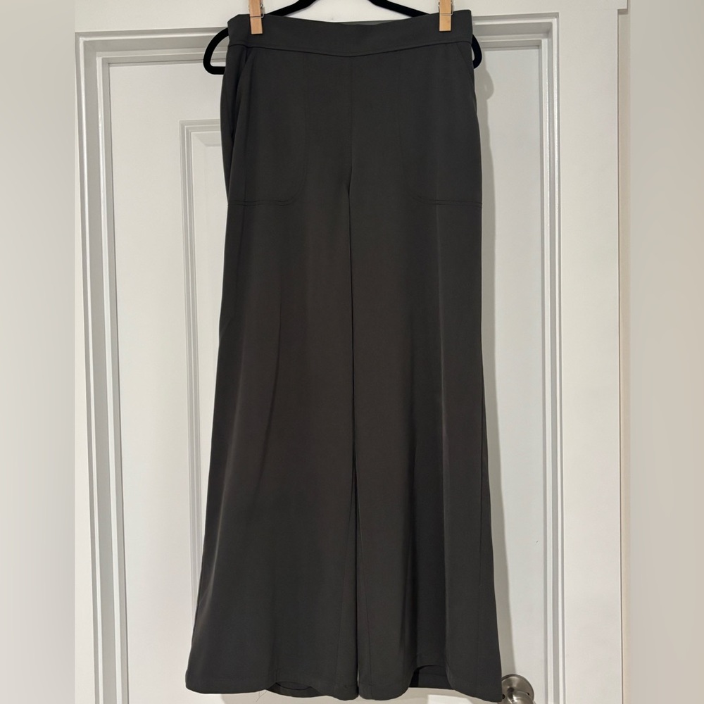 Max Studio Charcoal- Wide Leg Trousers - Picture 3 of 9